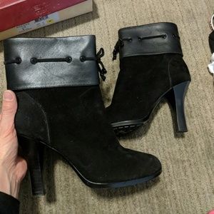 Sofft Ballena Suede & Leather black boot heel height 4in